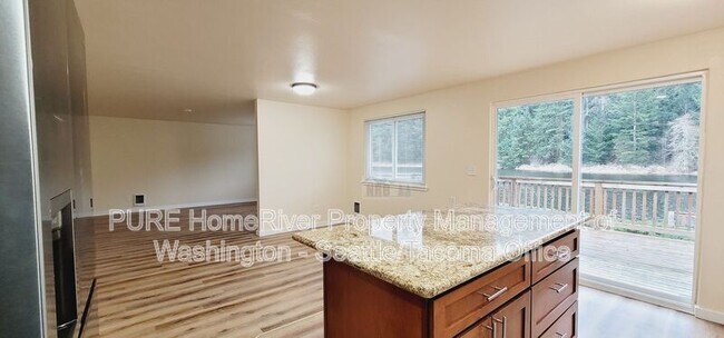 Building Photo - 31313 62nd Ave Ct S