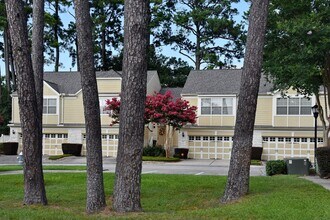 Building Photo - 13600 Breton Ridge St