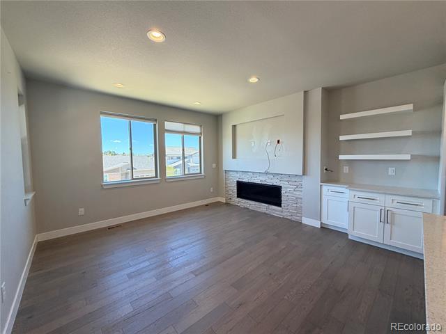 Building Photo - 22561 E Hinsdale Ave