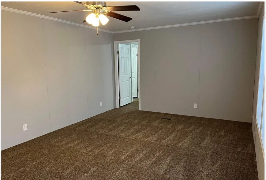 Living room - 9339 Starboard Dr