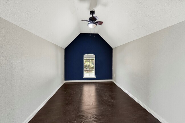 Building Photo - 14450 Eastern Redbud Ln