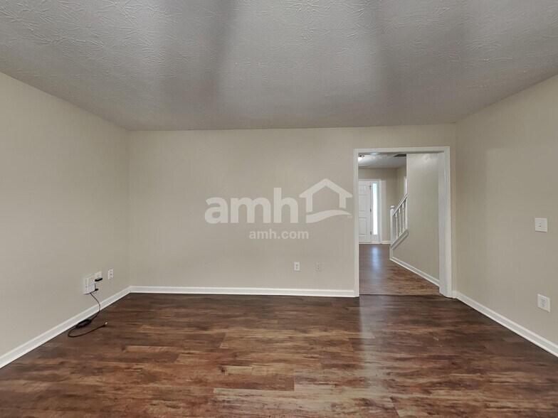 Building Photo - 2769 Wynhaven Oaks Way