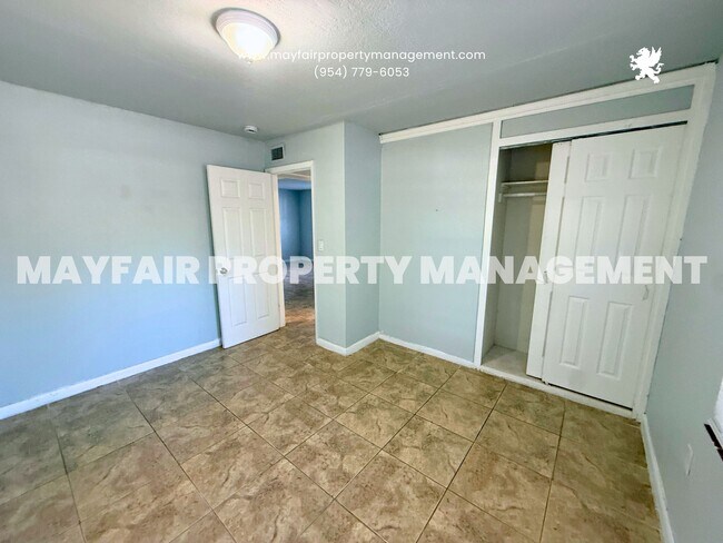 Building Photo - 400 Opa-Locka Blvd