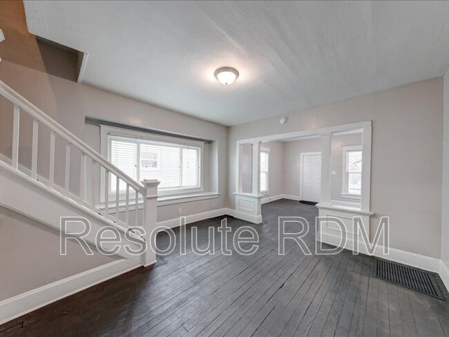 Building Photo - 1624 Yandes St