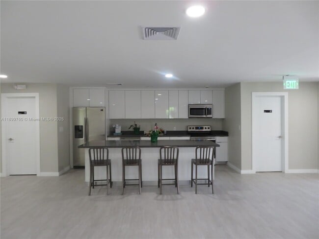 Building Photo - 8075 SW 107th Ave
