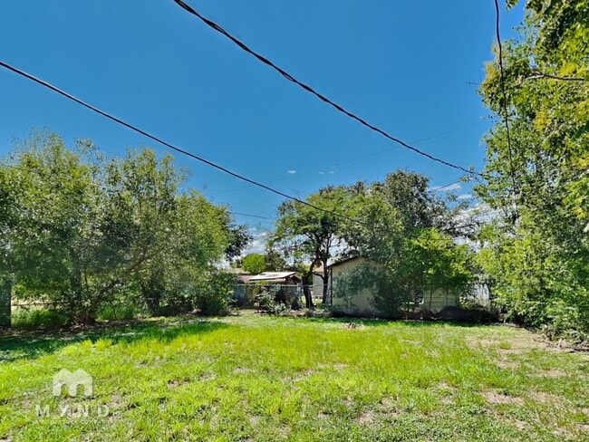 Building Photo - 1805 Trenton Dr