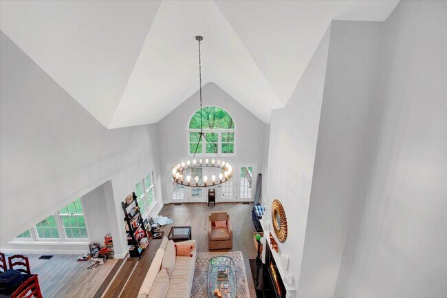 Building Photo - 47 Bell Hollow Ln
