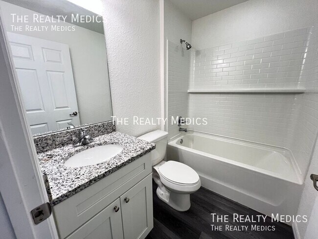 Building Photo - 297 Malauka Loop