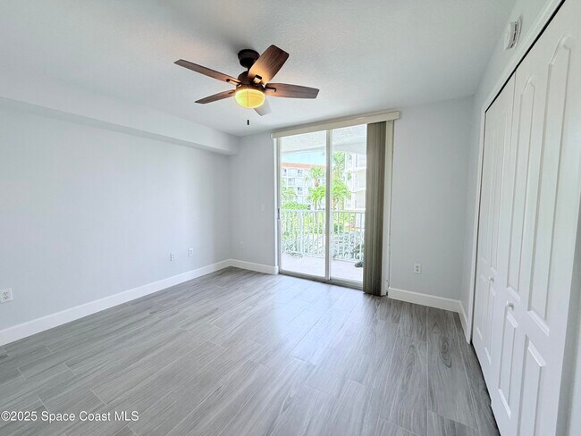 Building Photo - 8922 Laguna Ln