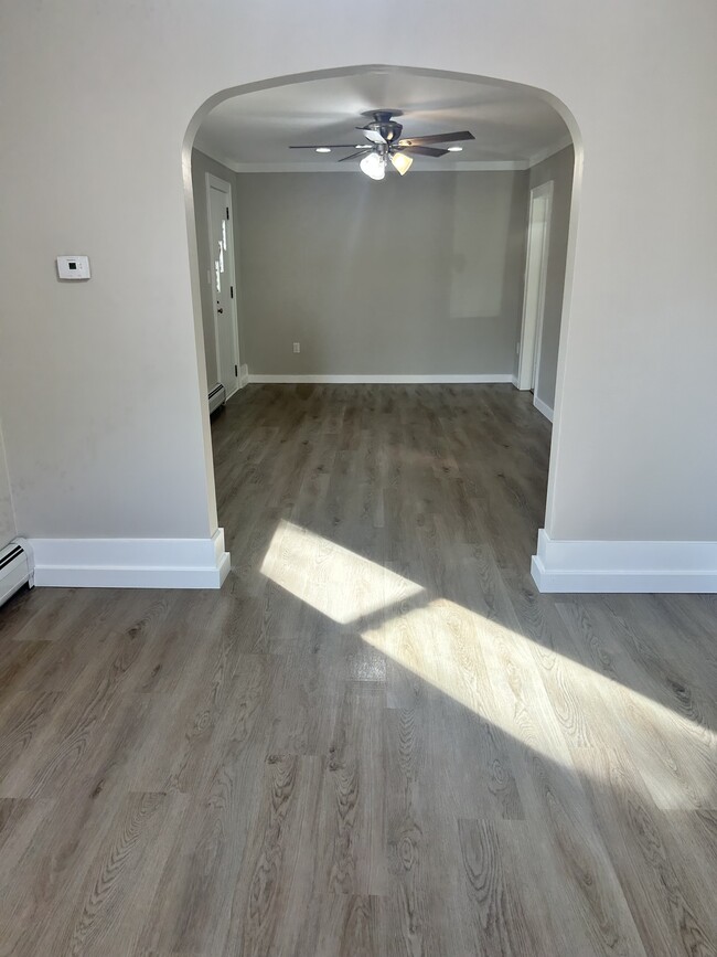 Building Photo - 164 Rabideau St