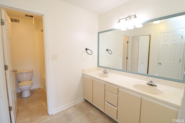 Building Photo - 510 Springfork Dr