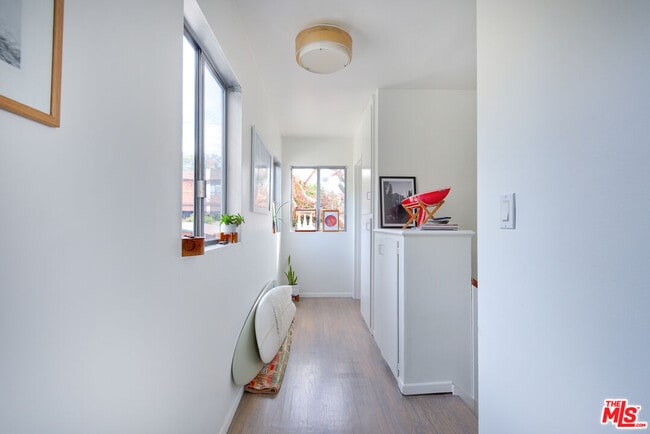 Building Photo - 555 Agate St