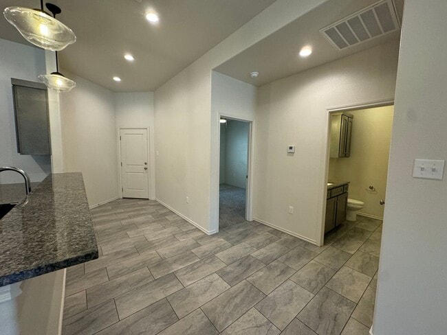 Building Photo - Available Now- Half Off First Months Rent!