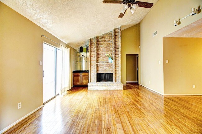 Primary Photo - 6615 Briar Terrace Dr