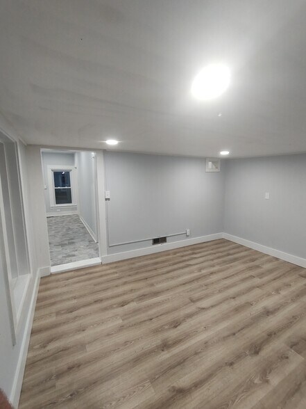 Building Photo - 142 High St