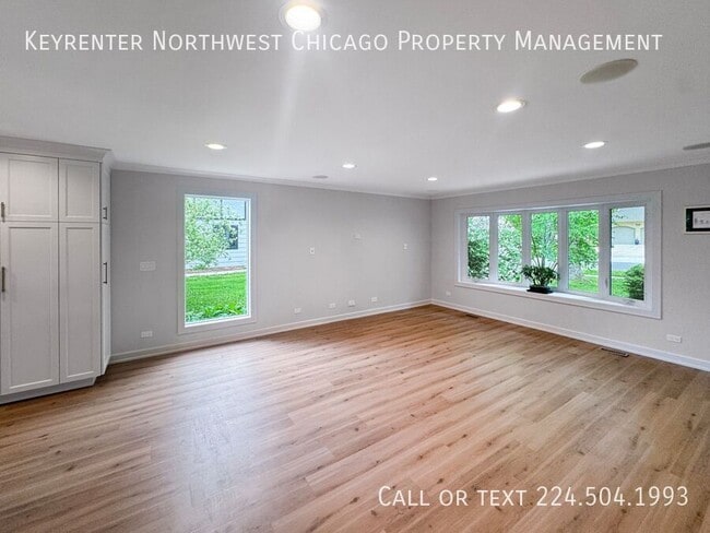 Building Photo - 1028 Tiverton Ct