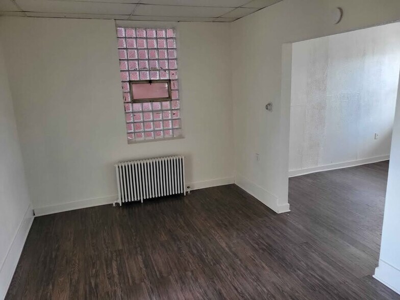 Building Photo - 534 3rd St