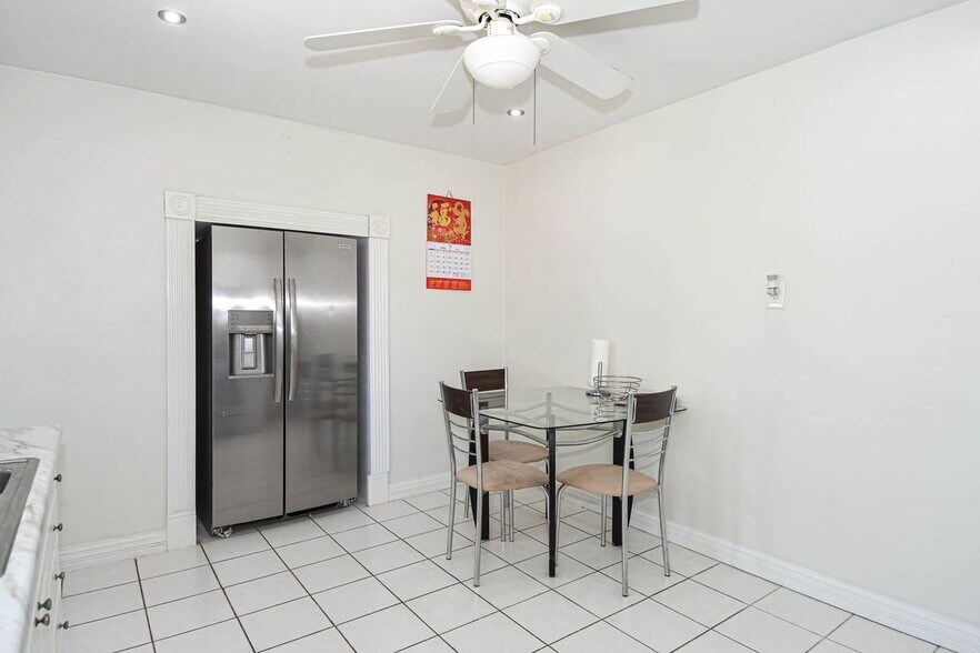 Building Photo - 9310 Radio Dr