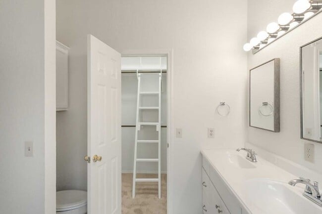 Building Photo - 17111 Jigsaw Pathway