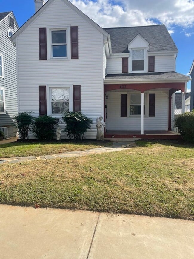 Primary Photo - 423 Avondale Dr