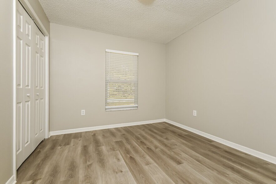 Building Photo - 5227 Grace St E