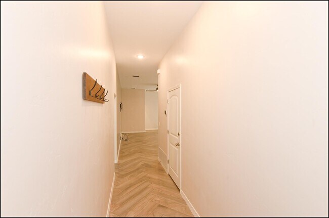 Building Photo - 14905 Tierra Haven Ave