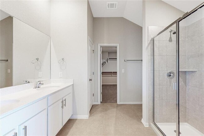 Building Photo - 17212 Crowndale Dr