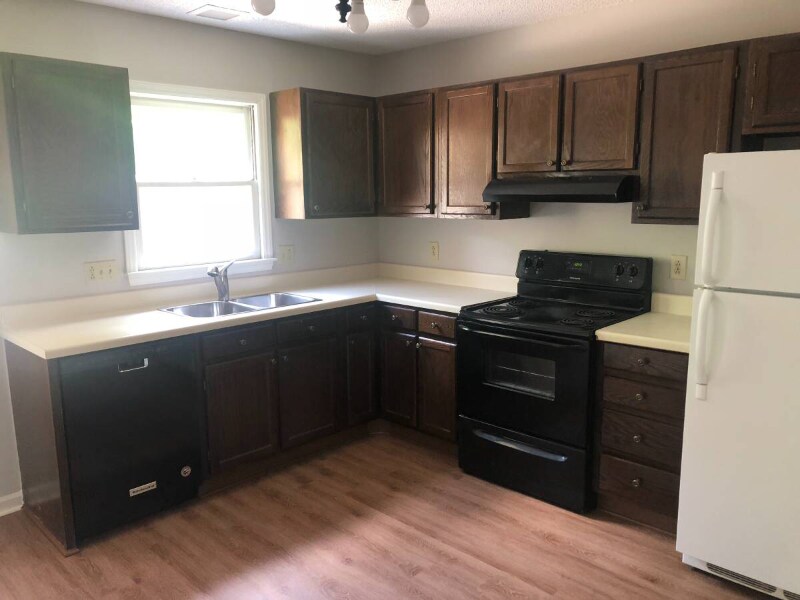 Building Photo - 1111 Keswick Pl