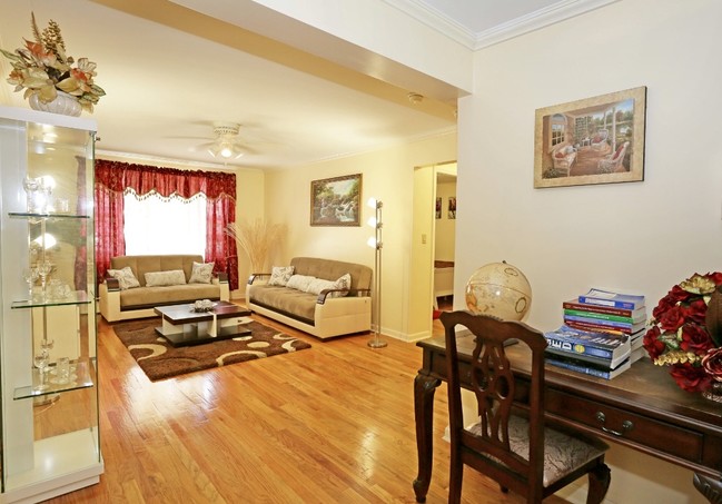Primary Photo - Jamaica Seven Luxury Apartments