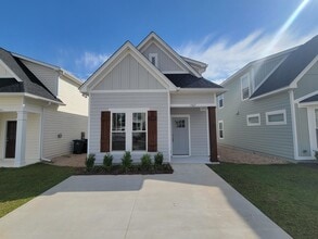 Building Photo - 1367 Landon Hills Dr