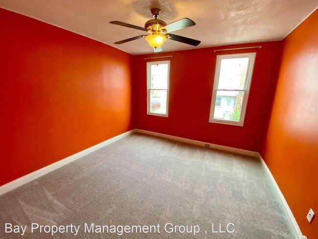 Building Photo - 2 br, 1.5 bath House - 305 S Lehigh St