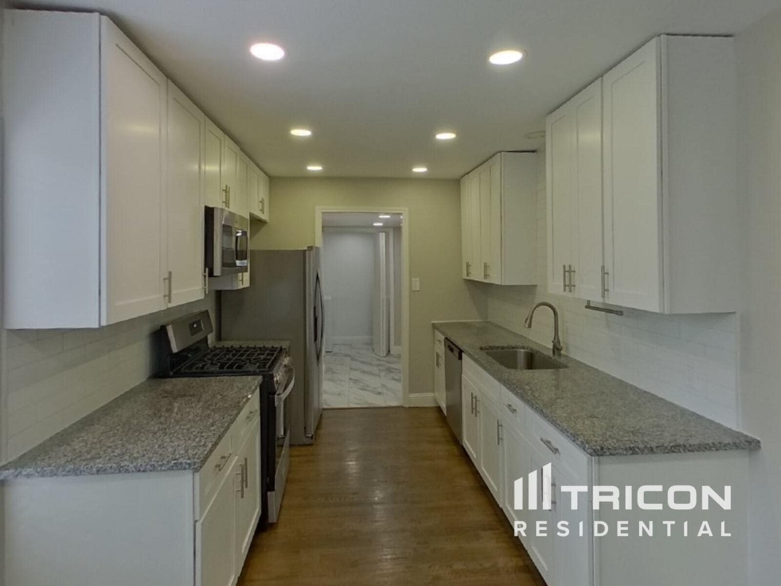 Building Photo - 5229 Westcrest Dr