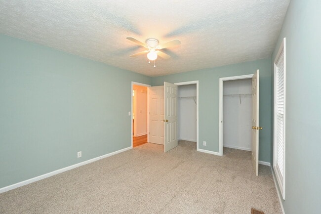 Building Photo - Car-free convenience! Modern 3 Bed Home Minutes from Downtown Gallatin