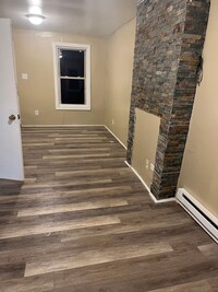 Building Photo - 3 Bedroom House
