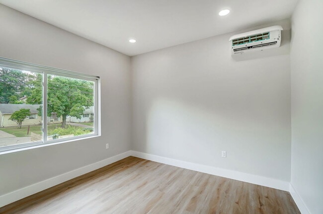 Building Photo - 3719 Kirkup Ave