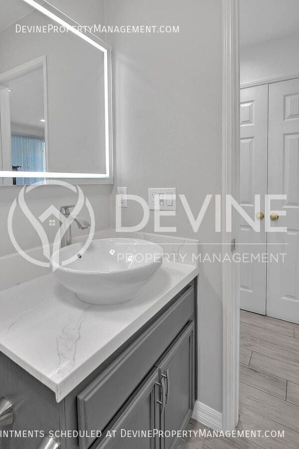 Building Photo - 6251 Chantel Dr