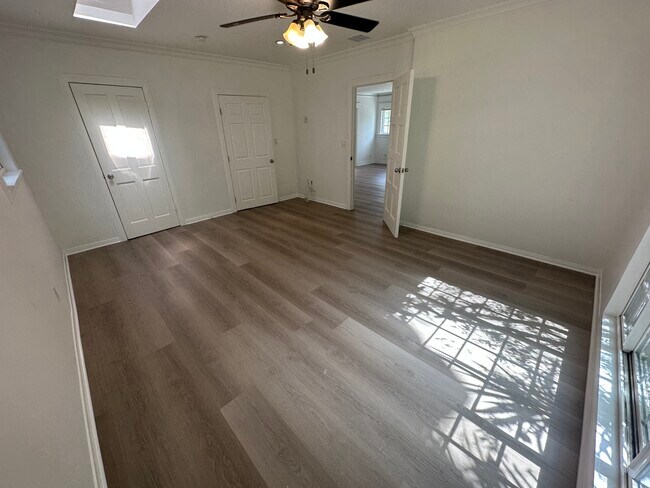 Main Bedroom - 6551 Fountain Ave