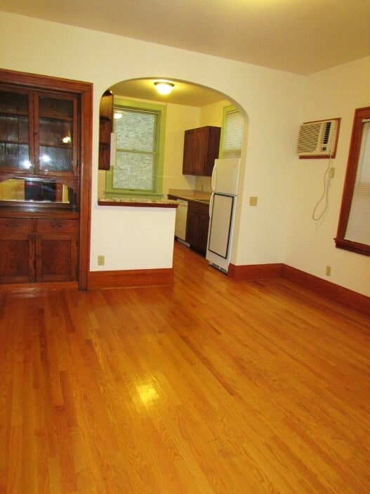 Building Photo - 220 State St