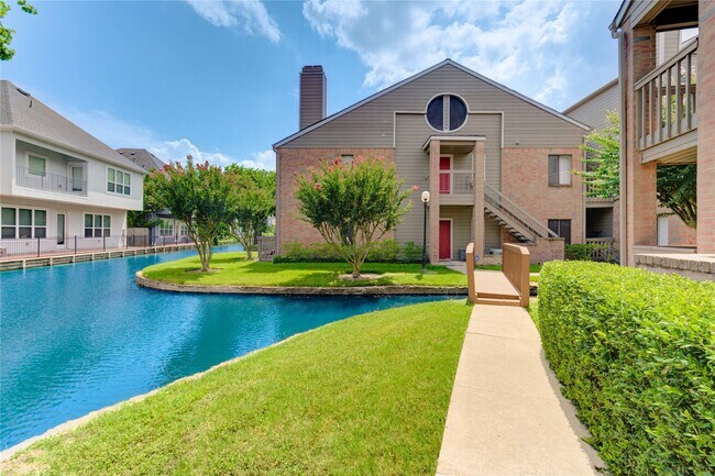 Building Photo - 2023 Gentryside Dr