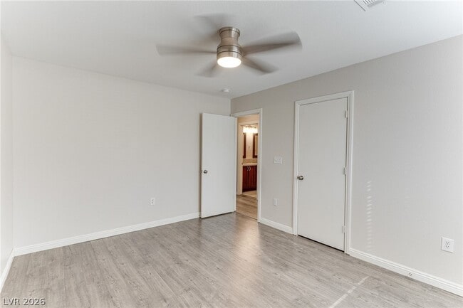 Building Photo - 860 Viento Del Montagna Ave