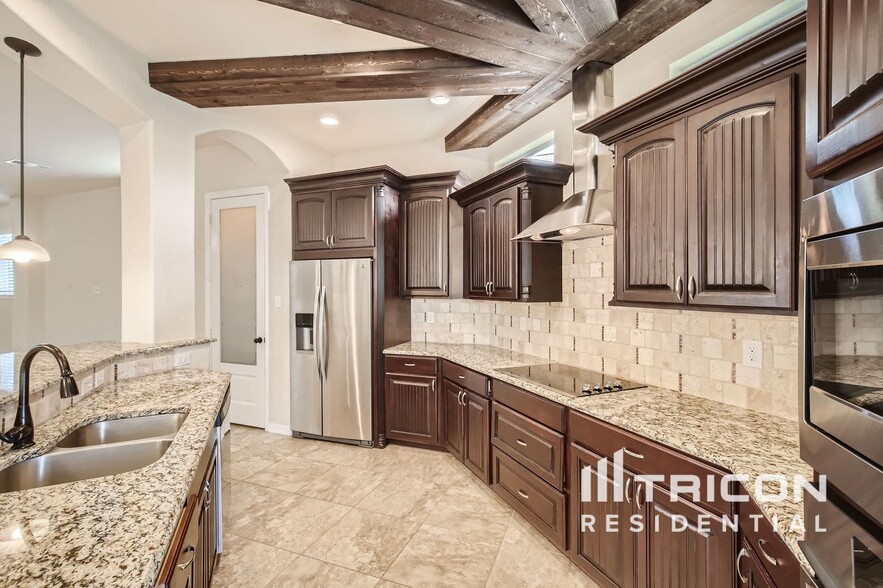 Building Photo - 3910 Bogie Way