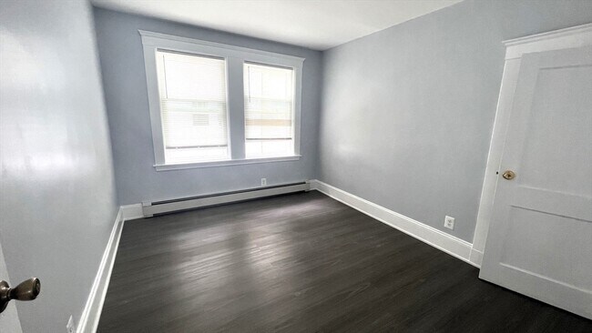 Building Photo - 169 Marlboro St