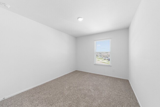 Building Photo - 16727 Hemlock Frst Ln