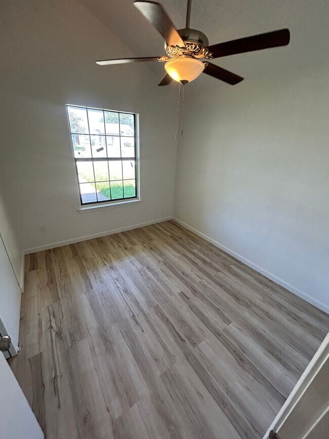 Building Photo - At such an affordable rental rate, this home won't last long!