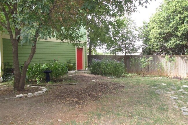 Building Photo - 2102 Greenwood Ave
