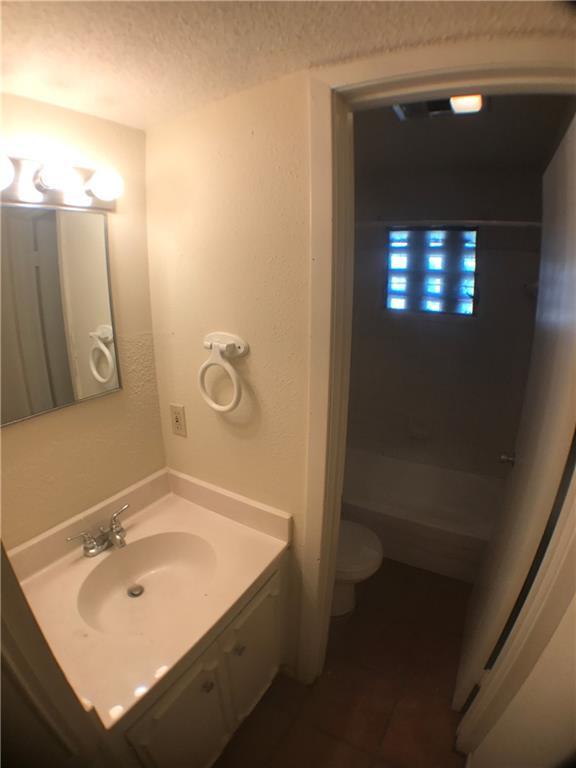 Building Photo - 2610 Salado St