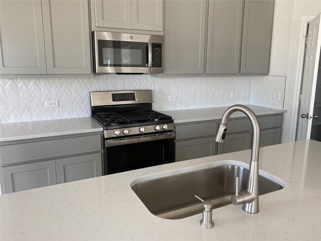 Building Photo - 4802 Star Jasmine Dr