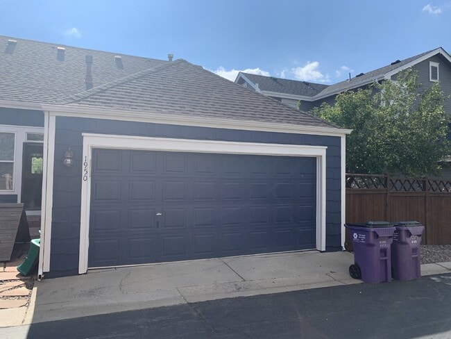 Building Photo - *September Availability! Amazing 4-Bed Slo...