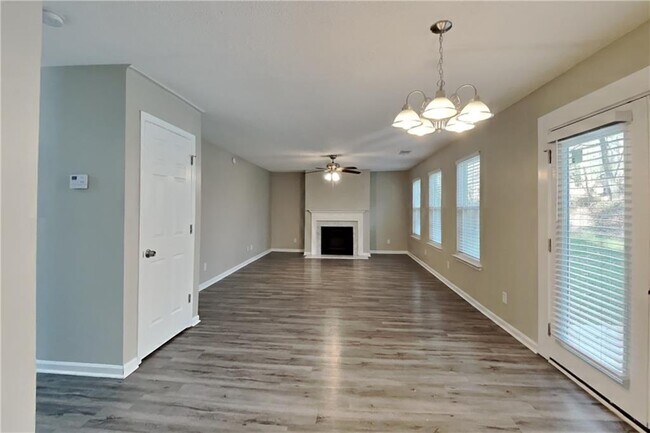 Building Photo - 573 Grandview Cir