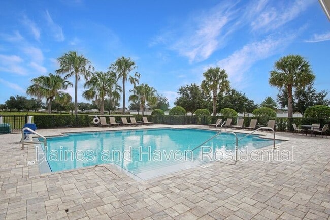 Building Photo - 3189 Royal Tern Dr